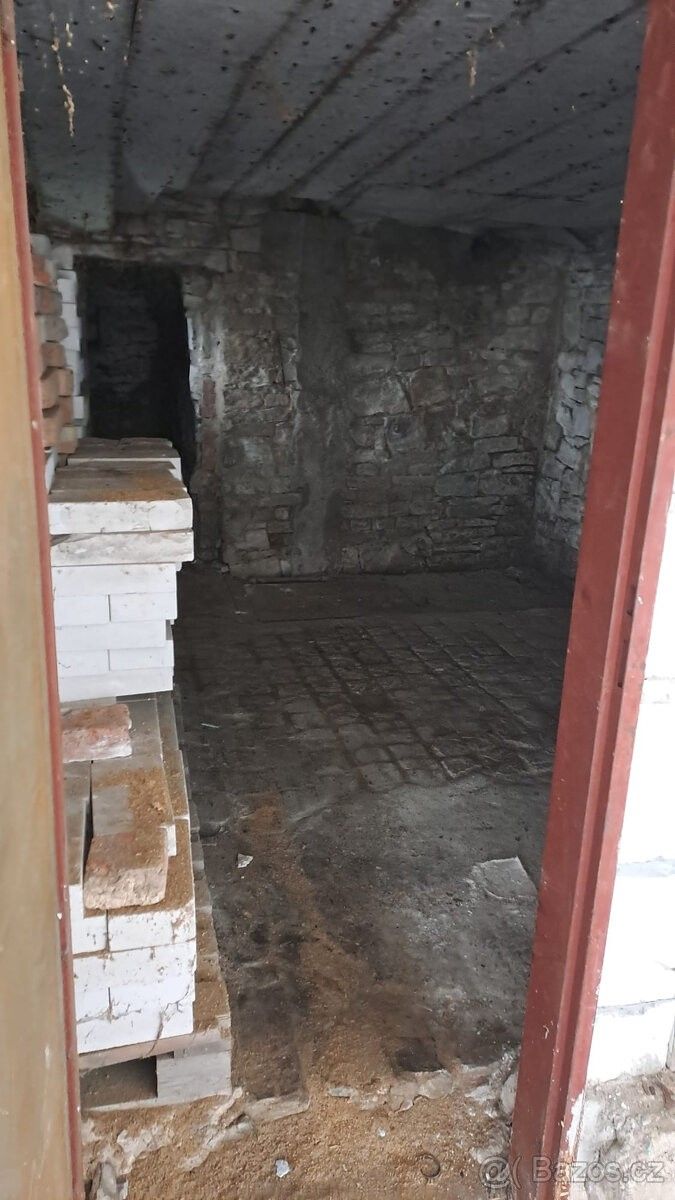 Garáž · Lány, 270 61 - 4