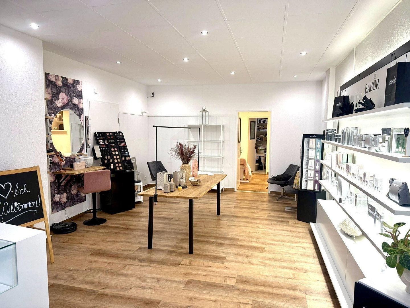 Obchodní prostory, Lübecker Strasse 25-27 Schwerin Altstadt Mecklenburg-Vorpommern 19053, 58 m² - 1