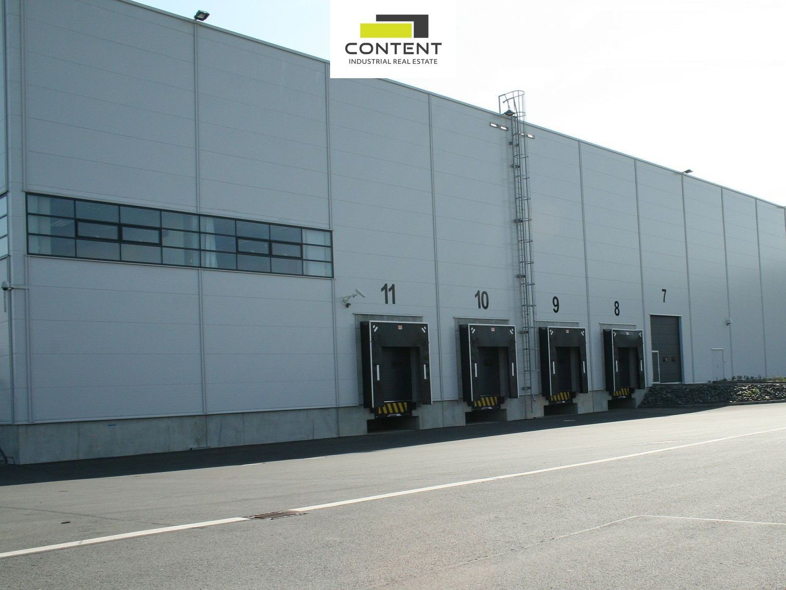 Pronájem sklad - Březhradská, Hradec Králové, 11 000 m²