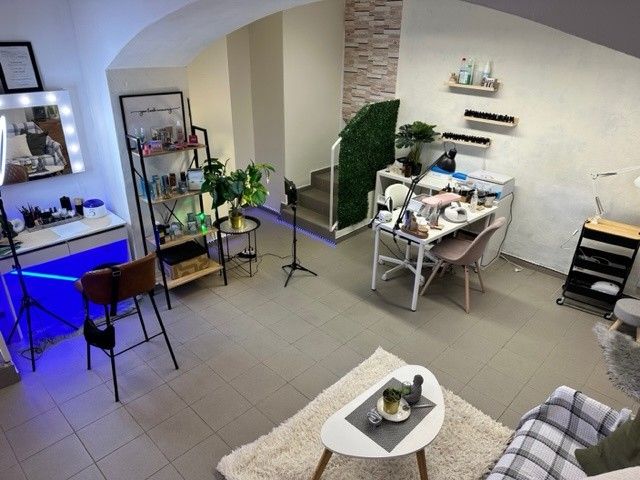 Pronájem obchodní prostory - Praha, 150 00