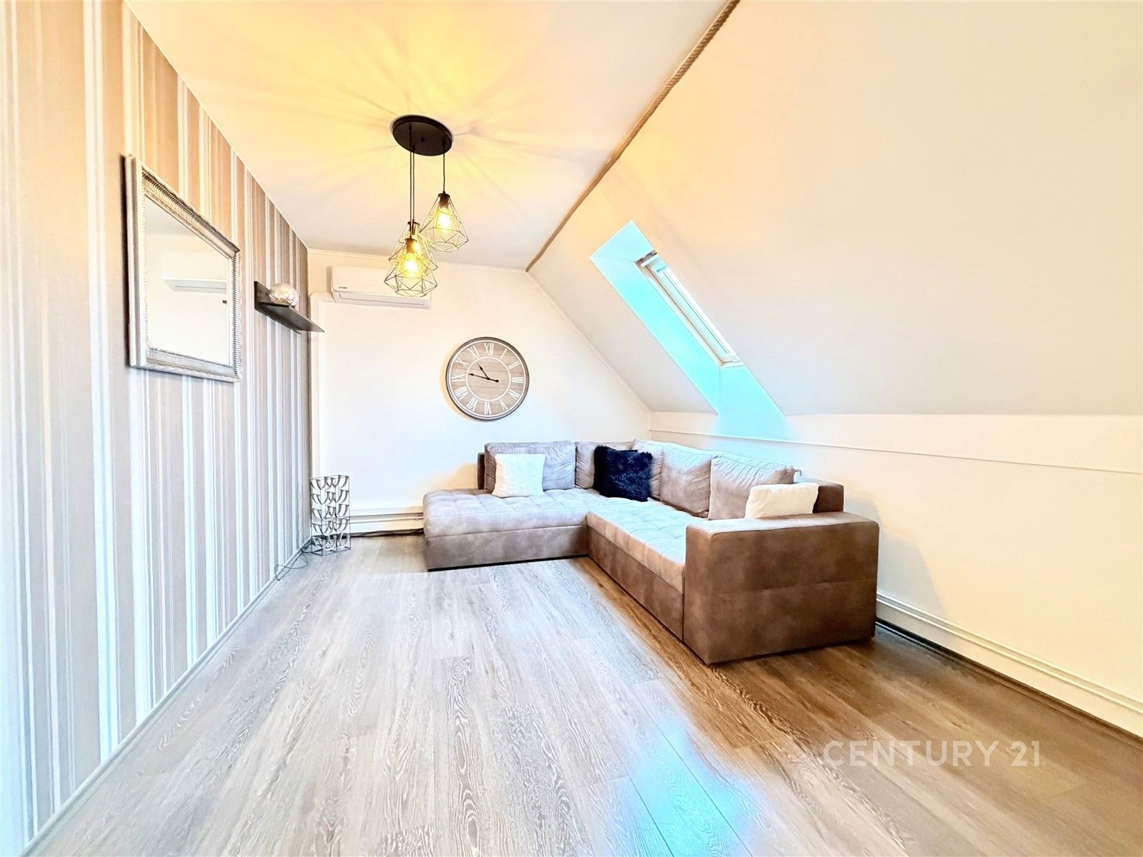 Prodej byt 2+1 - Průběžná, Nupaky, 50 m²