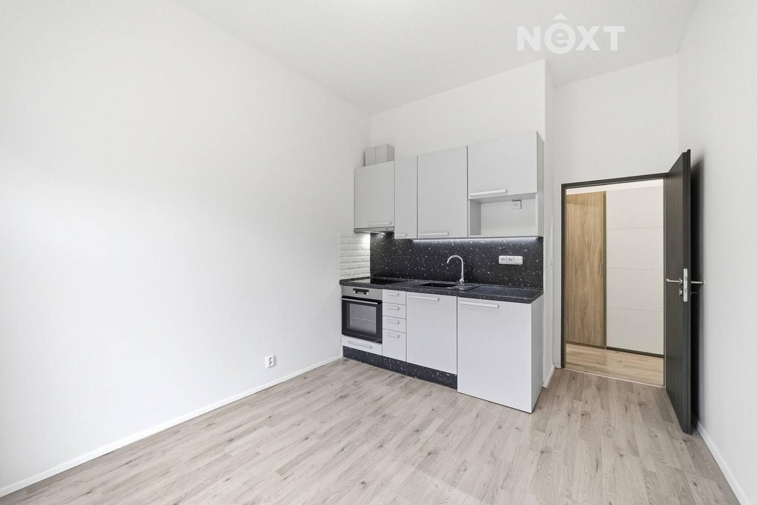 2+kk, V zahradách 569, Praha Libeň, 39 m² - 1
