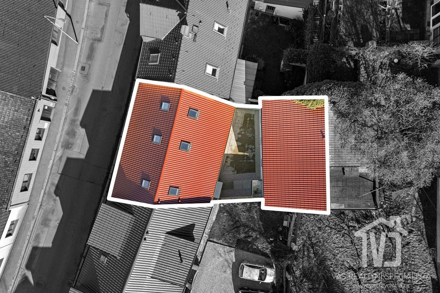 Rodinné domy, Hořovice, okres Beroun, Středočeský kraj, 201 m² - 1