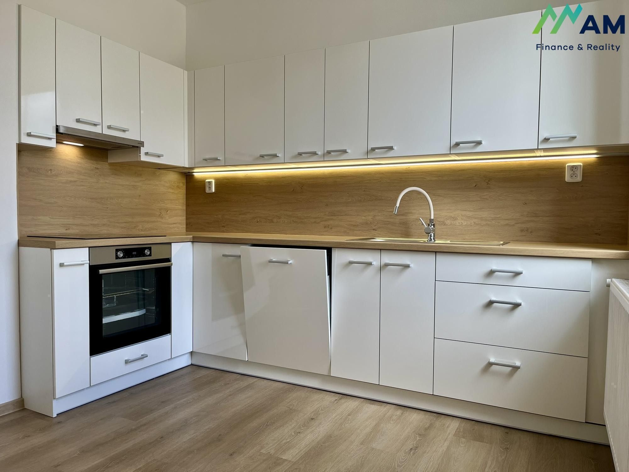 3+1, Dvořákova, Třinec, 84 m² - 1