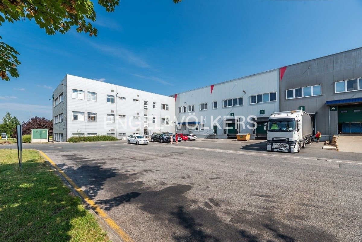 Sklady, K Vypichu, Rudná, 200 m²