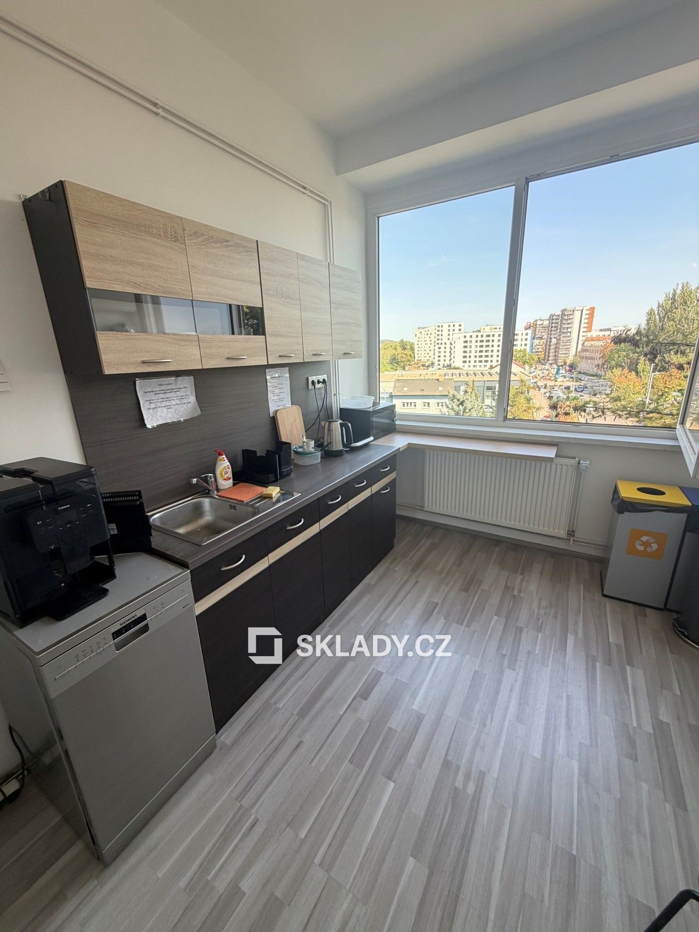 Kancelář · 450 m² · Praha Vysočany - 4