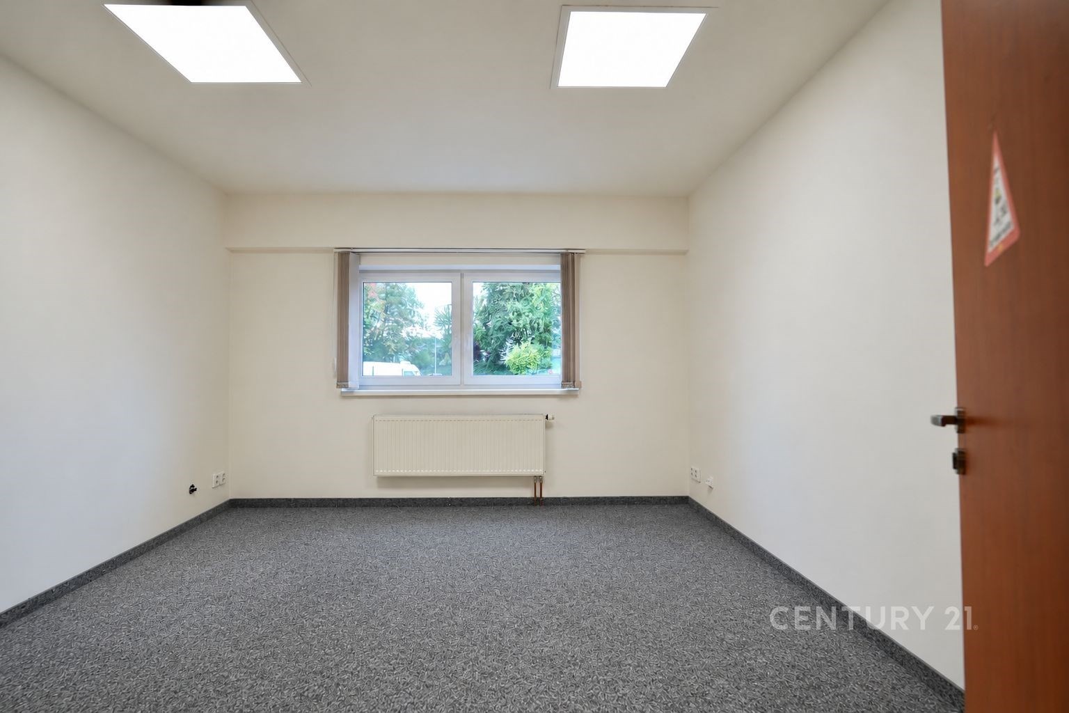 Kancelář · 16 m² · Sedlecká 271, Karlovy Vary Rybáře - 3
