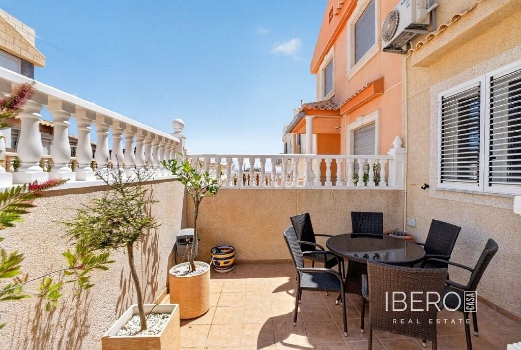 Prodej rodinný dům - Torrevieja, ES, 104 m² - 5