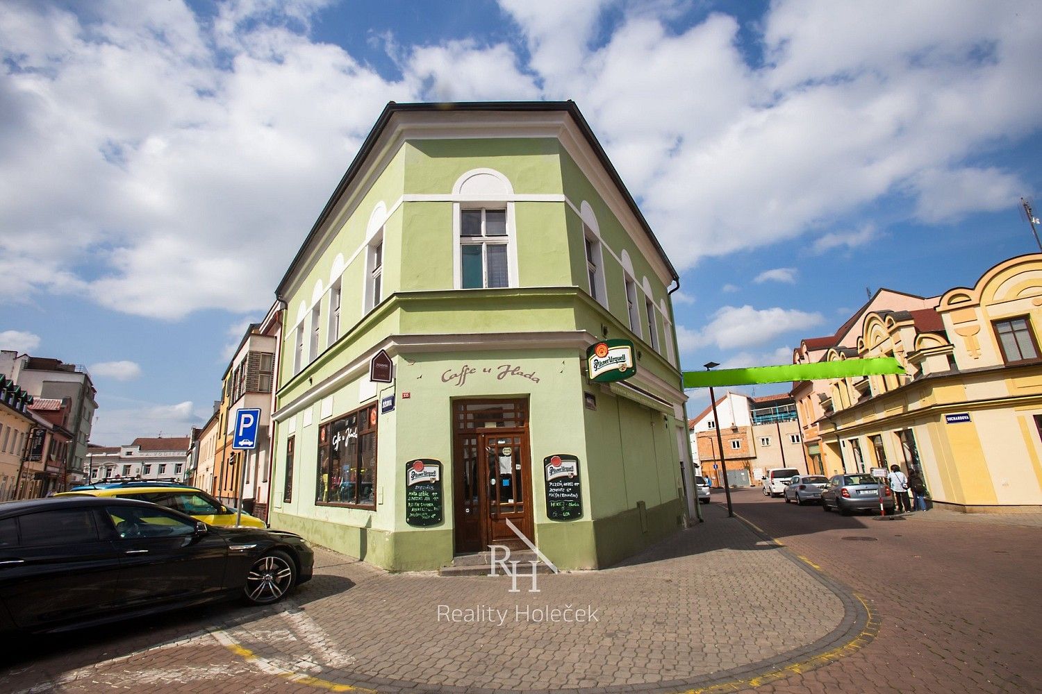 Činžovní dům, 1 000 m²