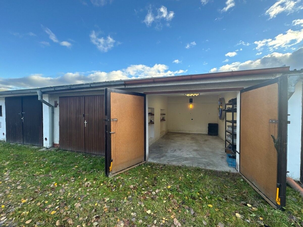 Prodej garáž - Trhové Sviny, 374 01