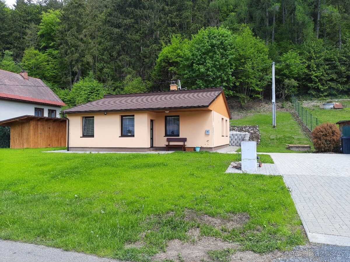 Rodinné domy, Frýdštejn, 468 22