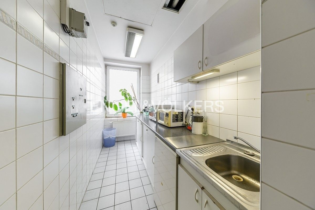 Kancelář · 28 m² · Londýnská 730, Praha Vinohrady - 3