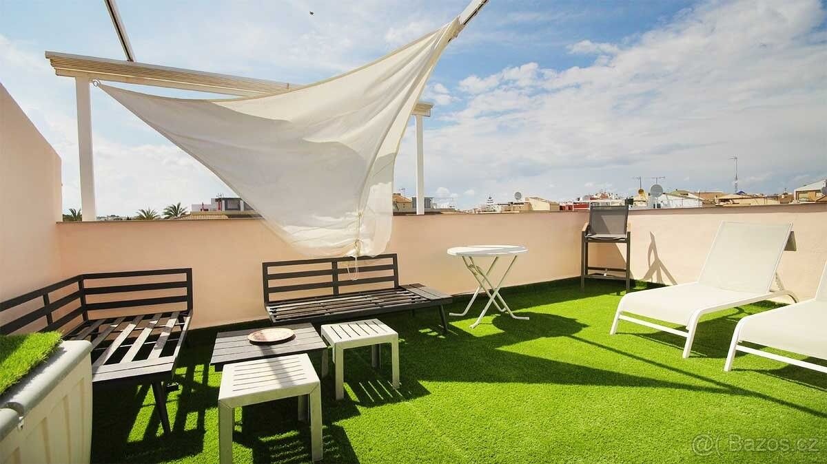 Byty, 987 66, Zahraničí