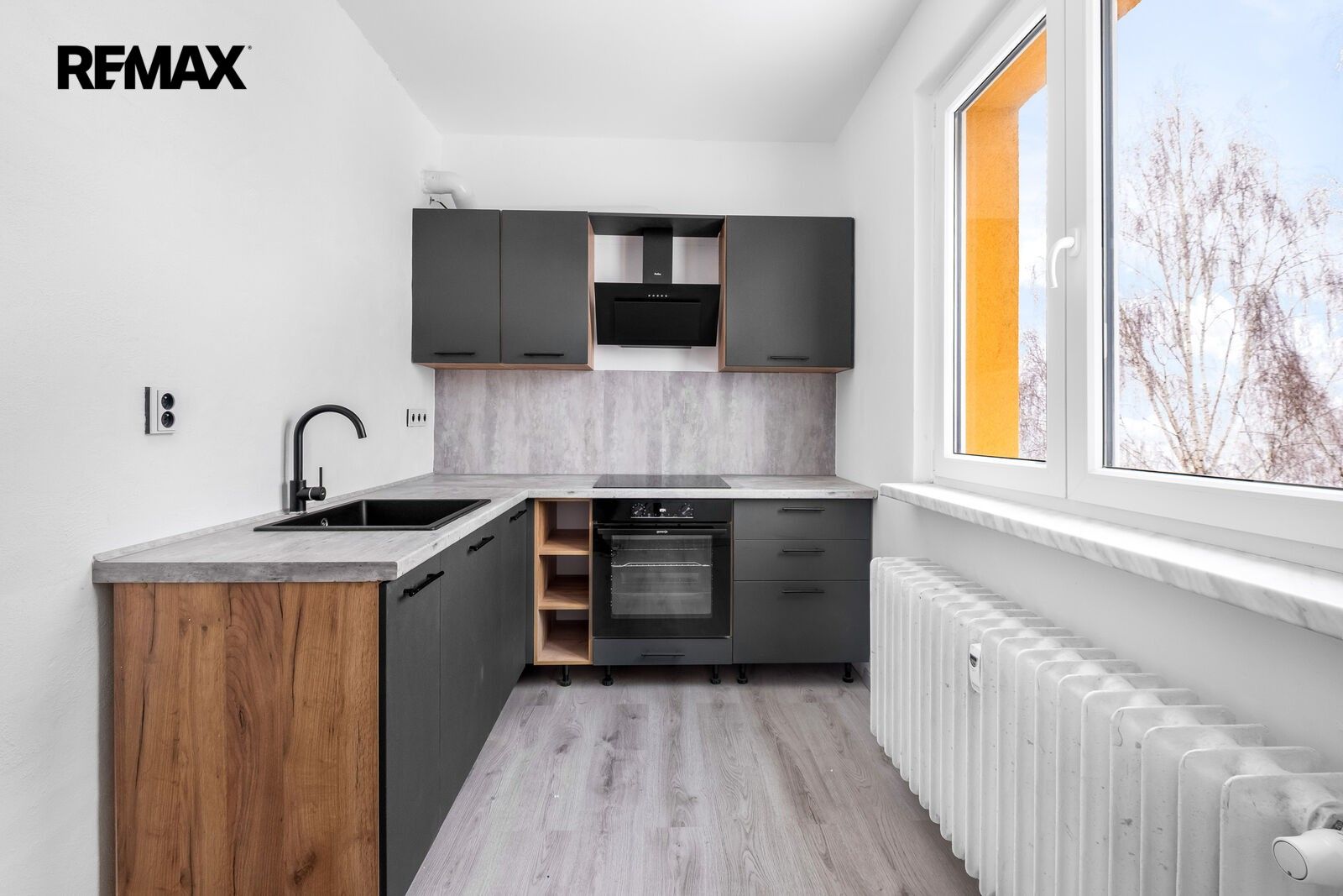 Byt 2+1 · 57 m² · Sídliště 668, Rotava - 3