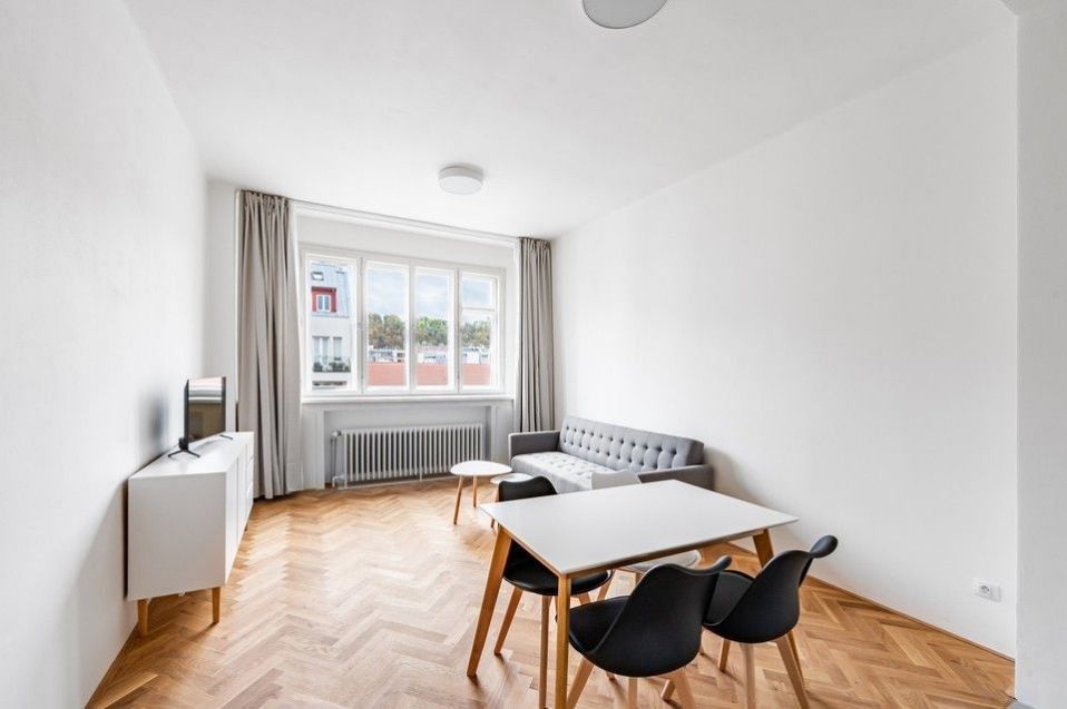 2+kk, Sokolovská, Praha, 69 m²