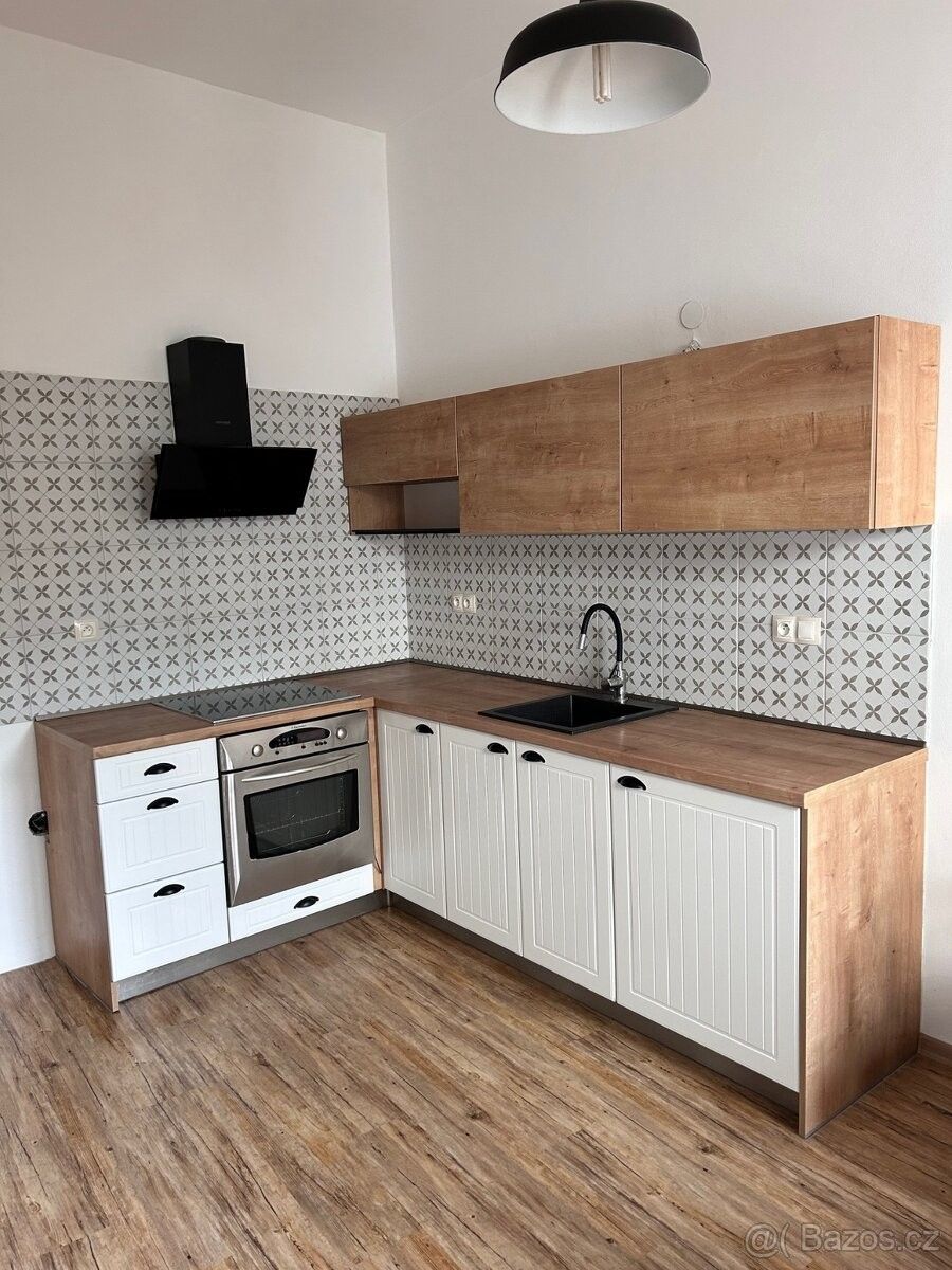 Byty, Polička, 572 01