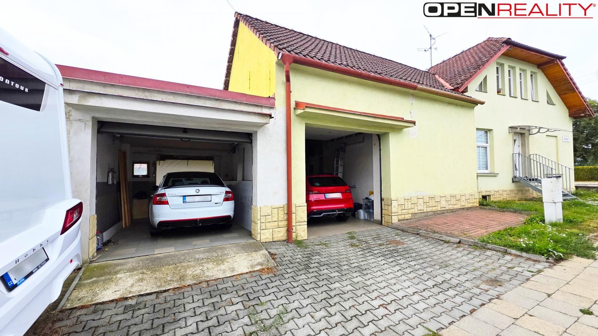 Rodinné domy, Hlavní, Prštice, 250 m² - 1