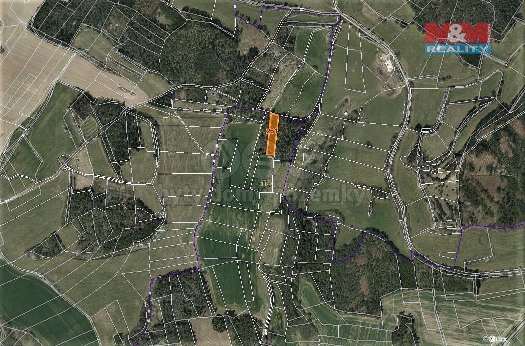 Les, 3 744 m²