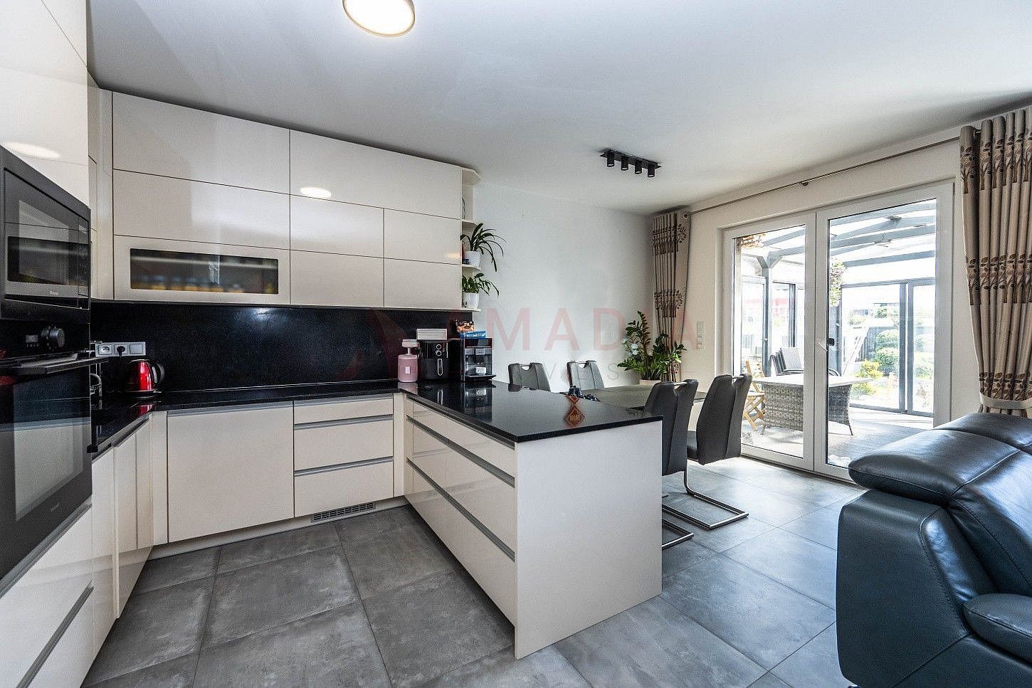 Prodej rodinný dům - Praha - Letňany, okres Praha 18, Hlavní město Praha, 143 m² - 2