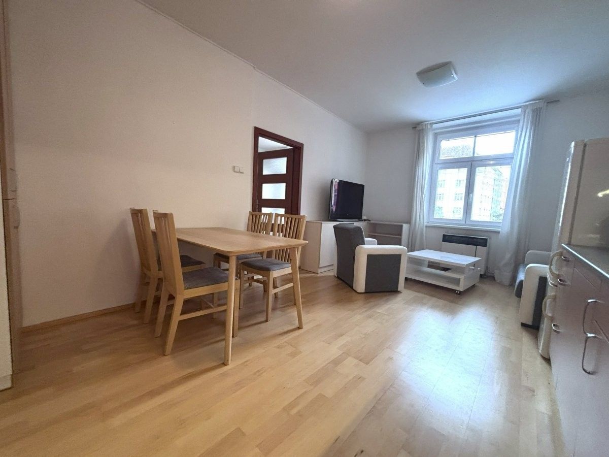 2+kk, Dobrovského, Plzeň, 50 m² - 2