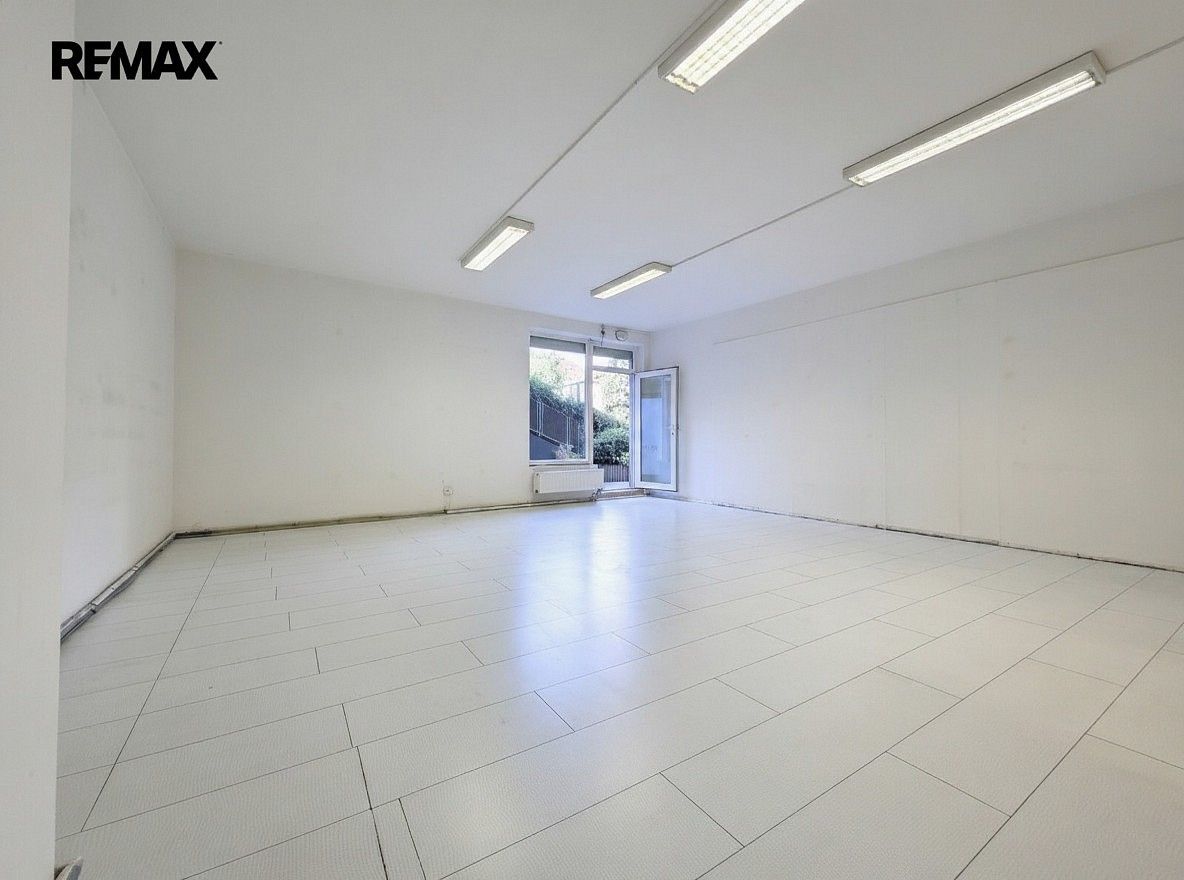 Obchodní prostory, 62 m²