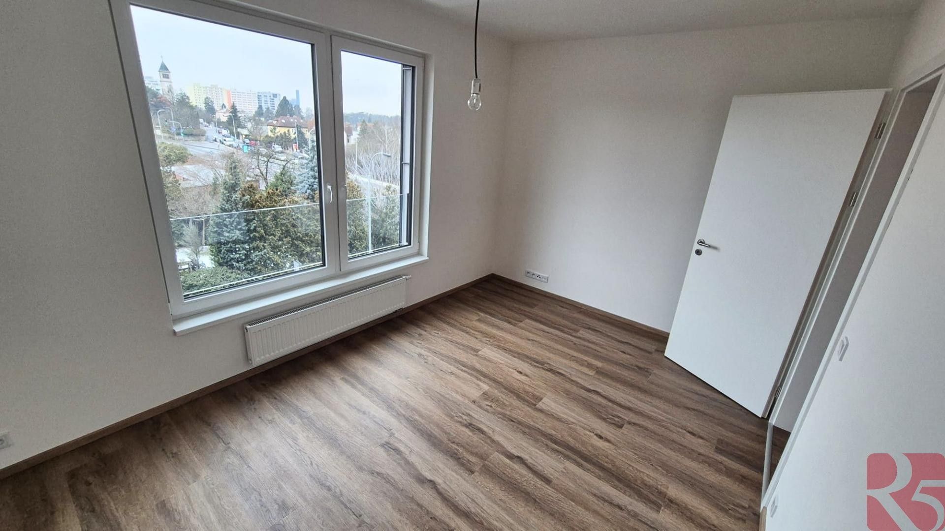 Pronájem byt 2+kk - Hodkovická, Praha, 56 m²