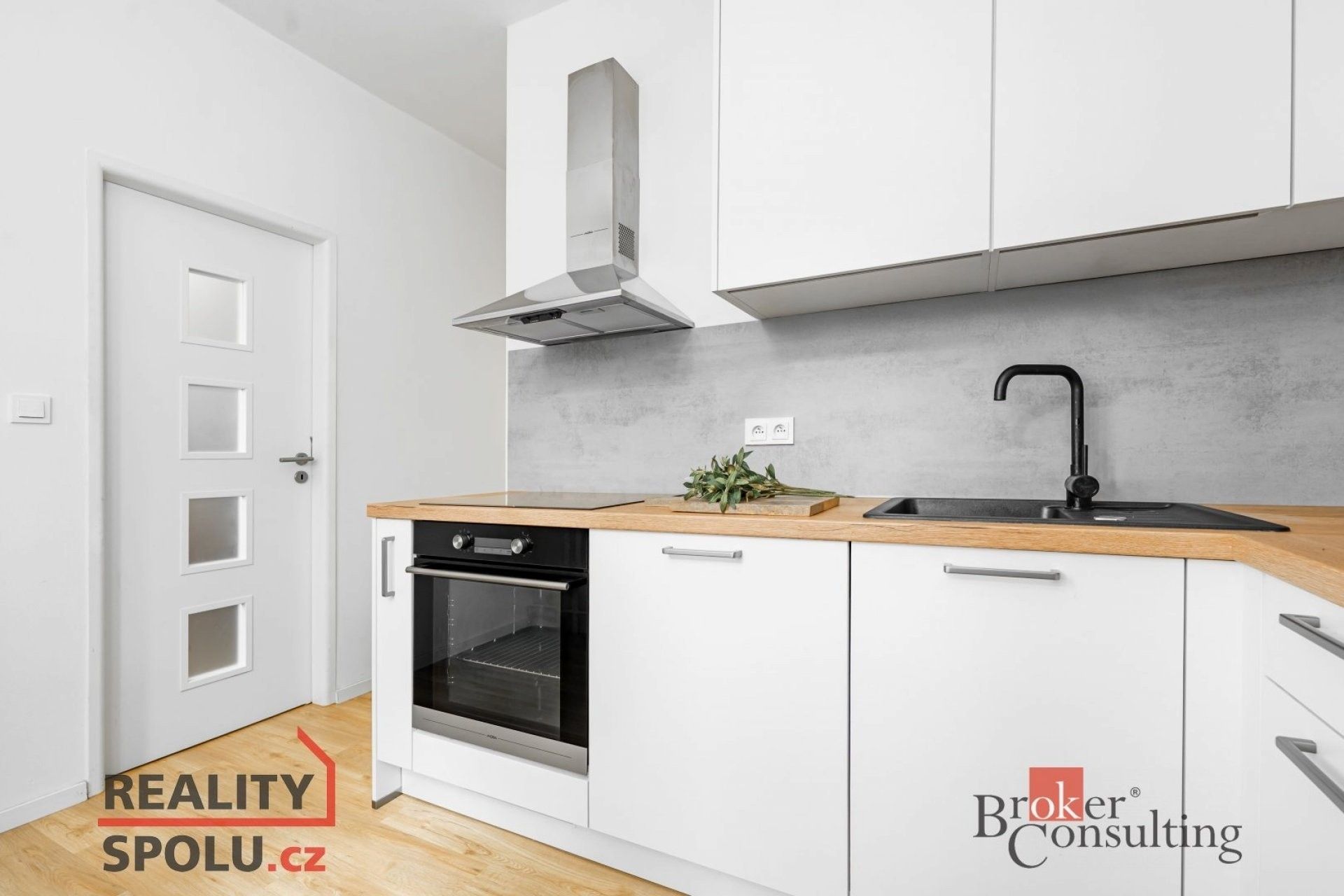 Prodej byt 2+1 - Klostermannova, Praha, 53 m²