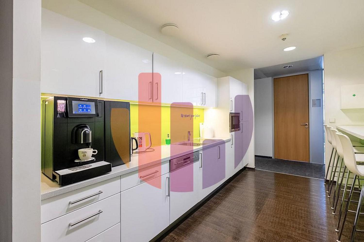 Pronájem kancelář - Praha - Karlín, okres Praha 8, Hlavní město Praha, 1 080 m² - 5