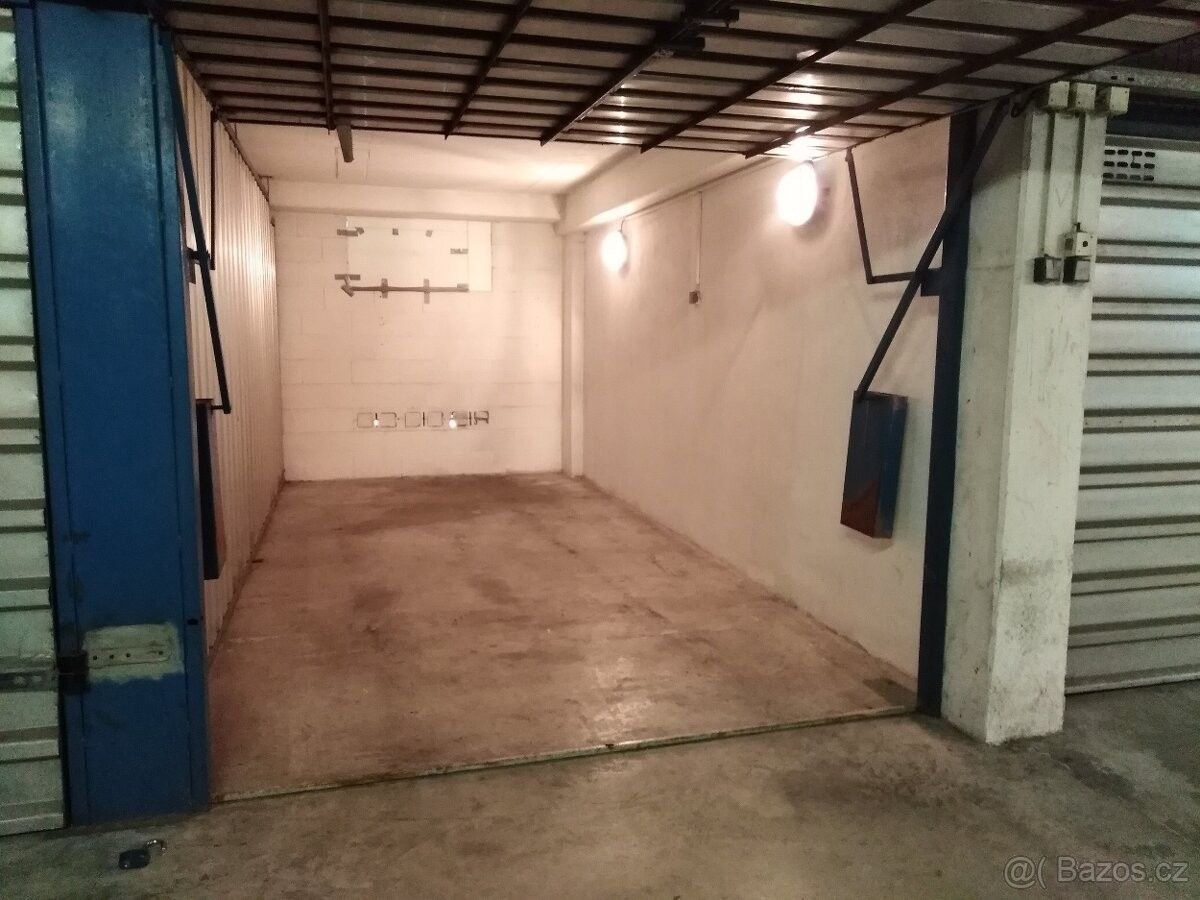 Garáže, Olomouc, 779 00