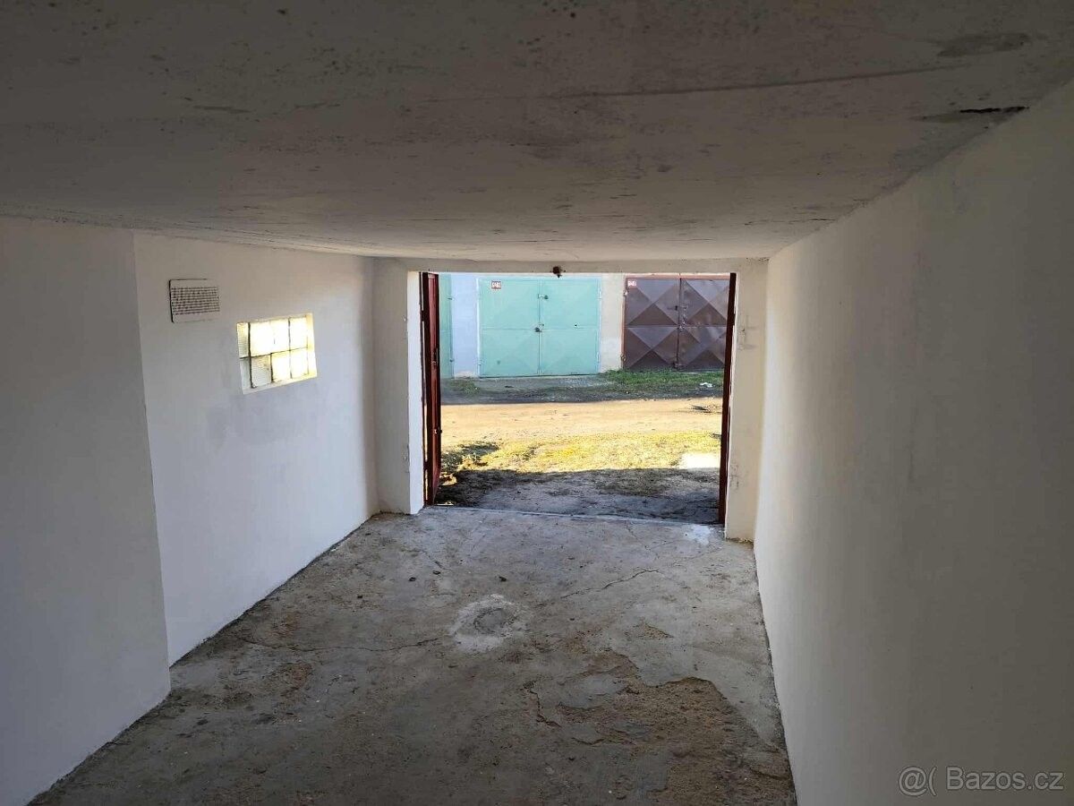 Pronájem garáž - Lovosice, 410 02