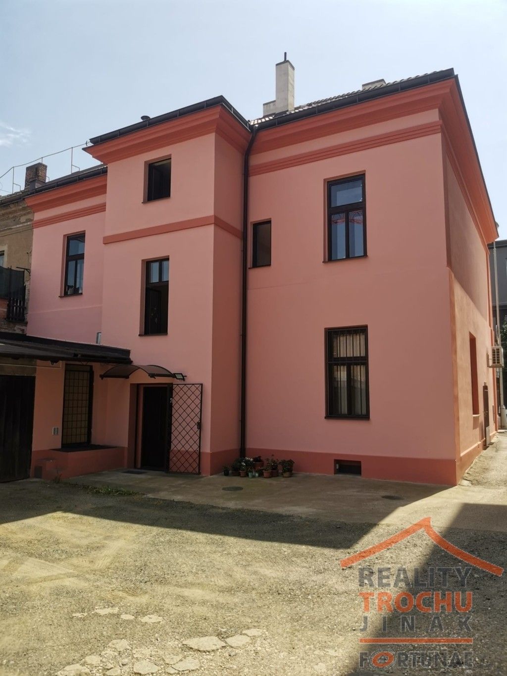 Pronájem kancelář - Pospíšilova, Hradec Králové, 36 m²