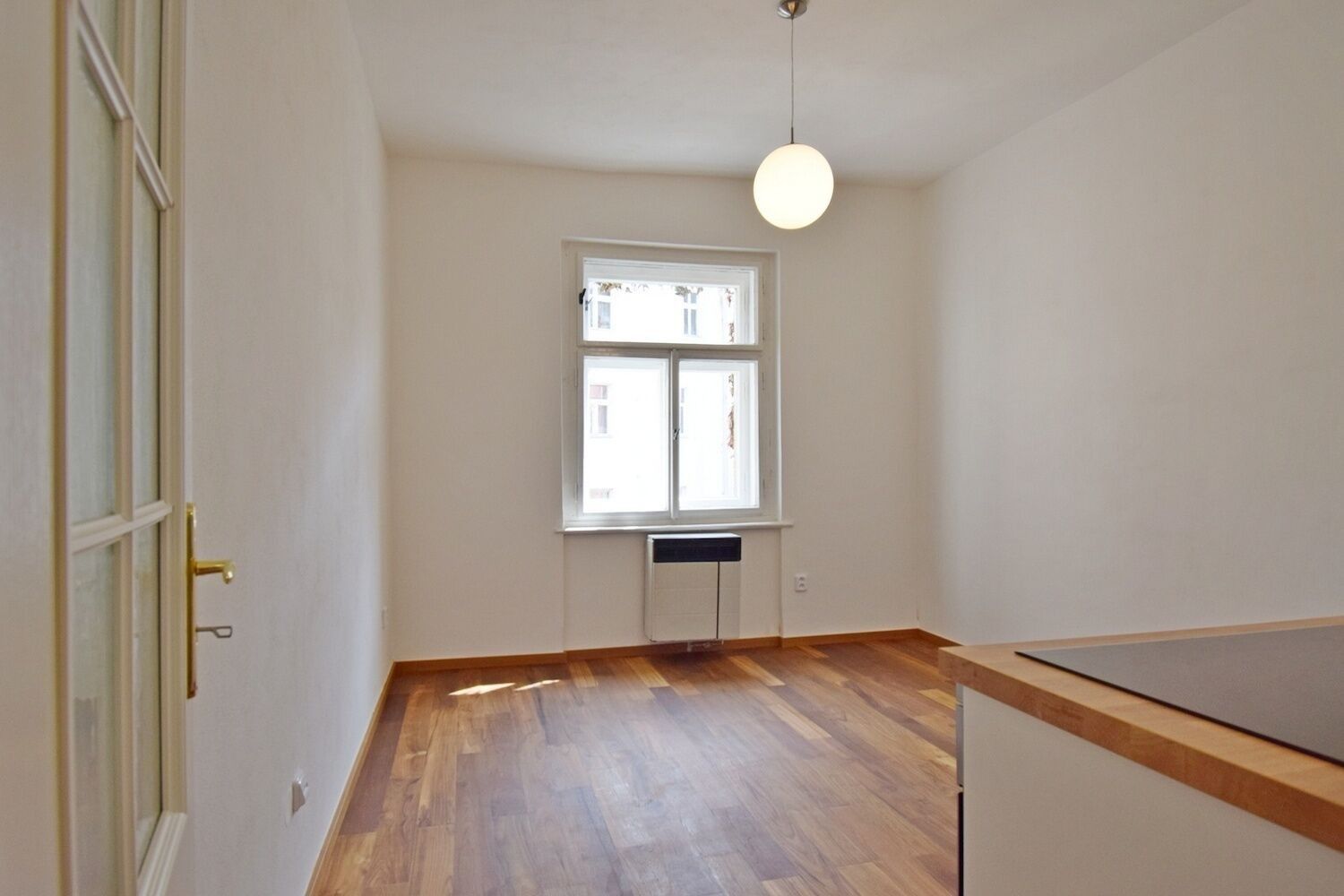 Byt 1+kk · 23 m² · Sevastopolská, Praha - 3