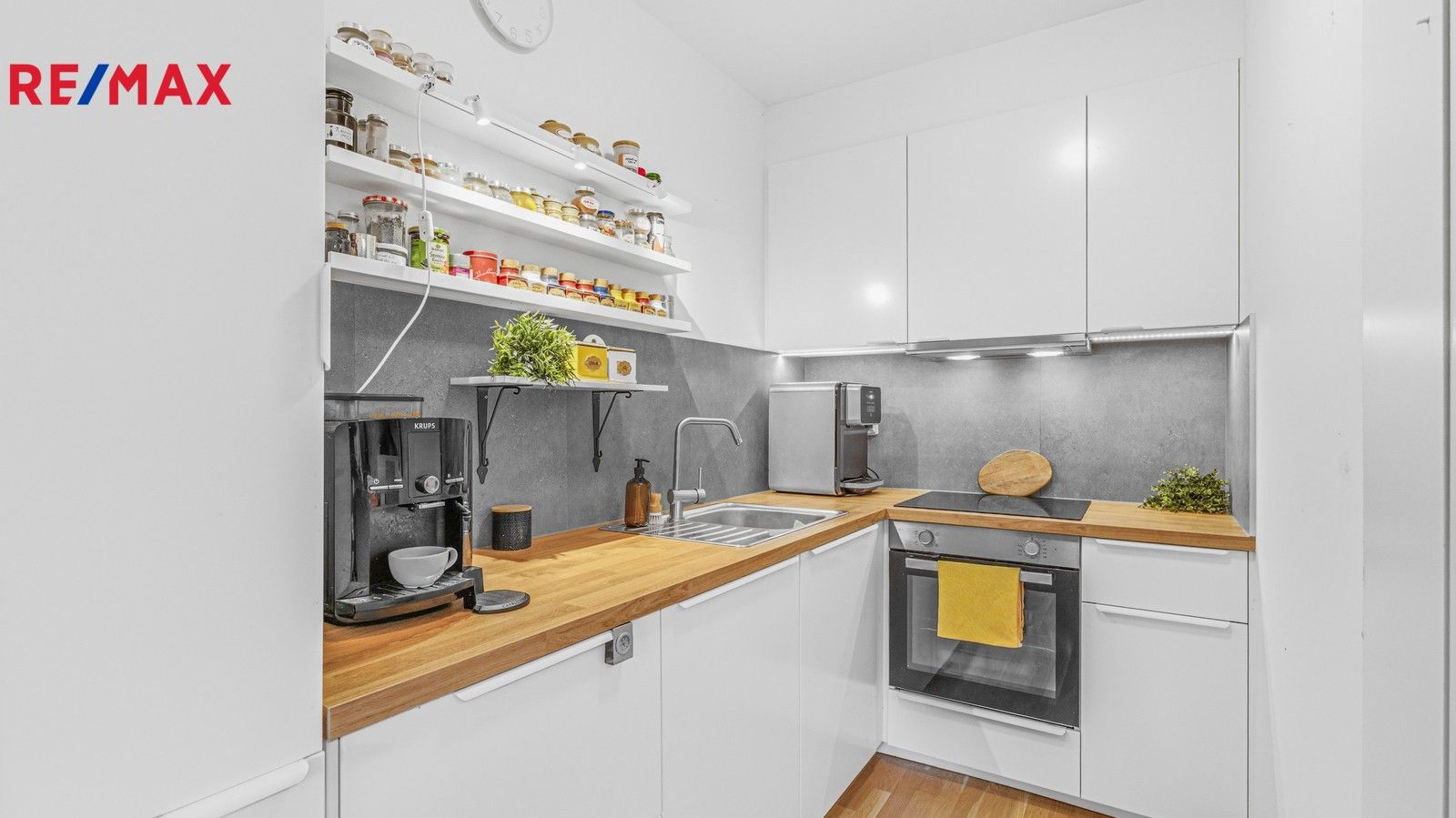 Prodej byt 3+kk - Na Pastvinách 189, Svinaře, 76 m²