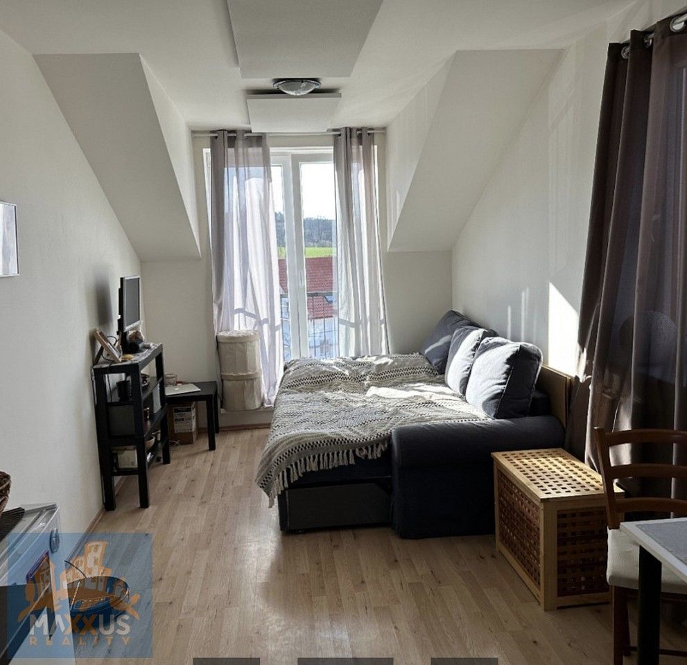 Byty, Škvorec, 250 83