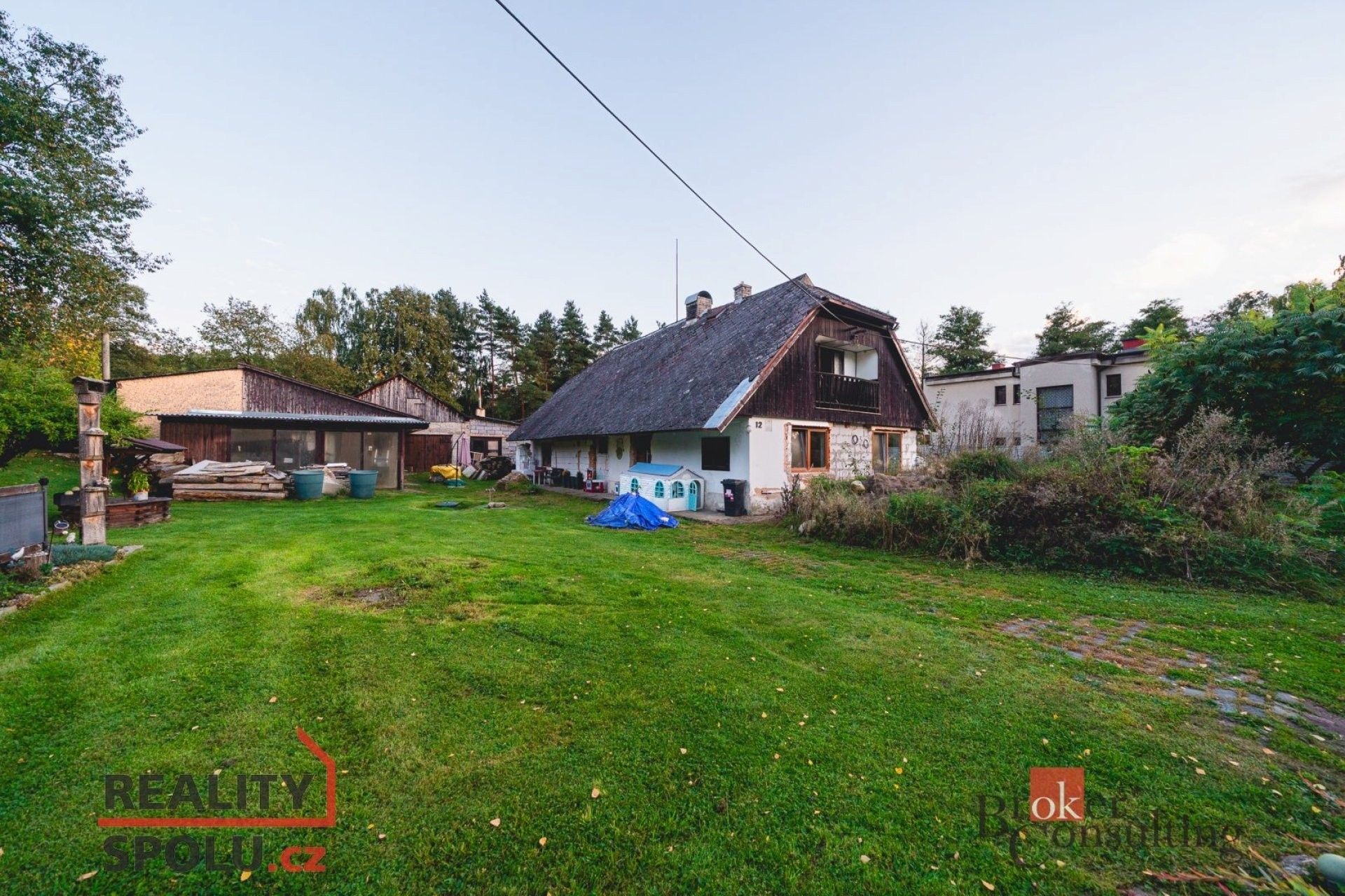 Chalupy, U koupaliště, Hrádek, 235 m²