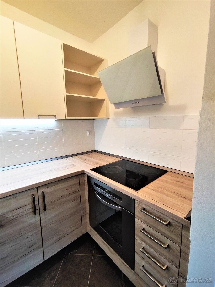 Byty, Měšice u Prahy, 250 64