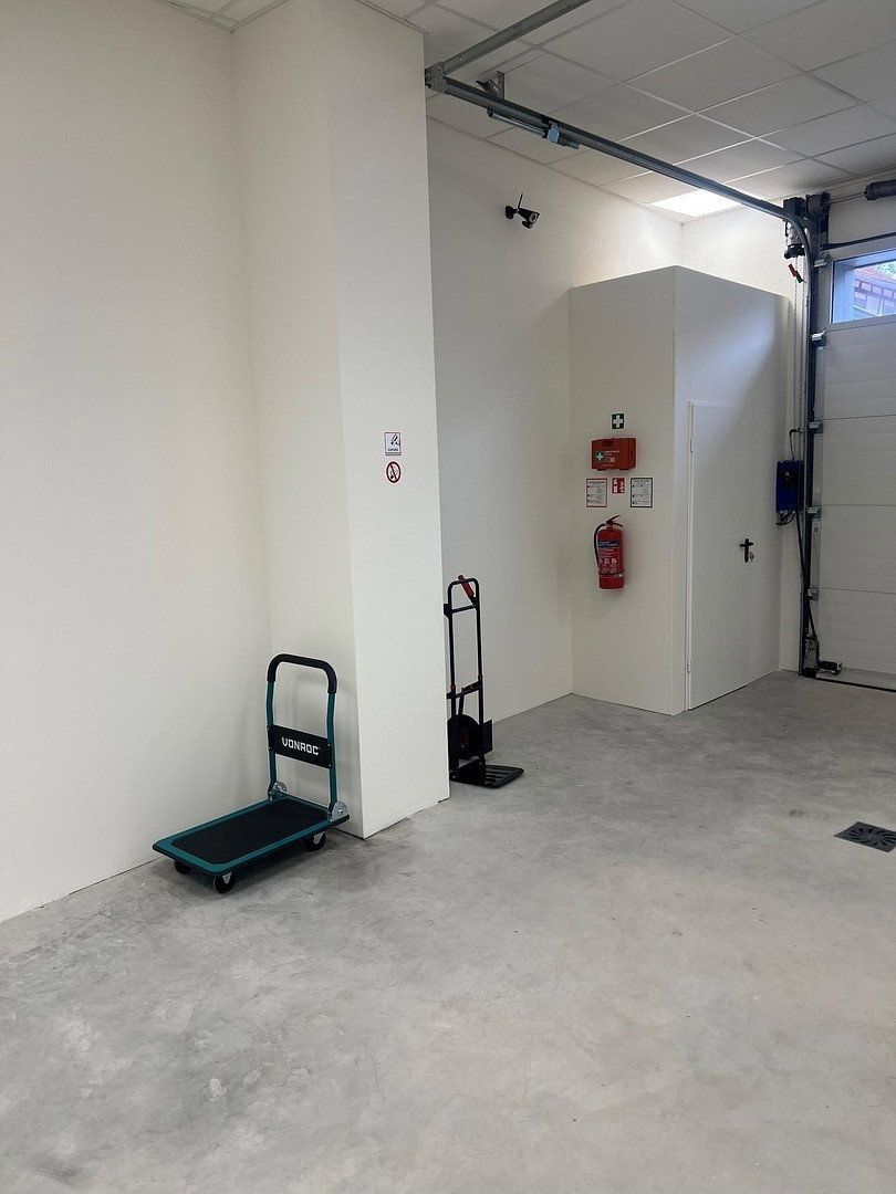 Pronájem obchodní prostory - , Durynsko, 175 m² - 5