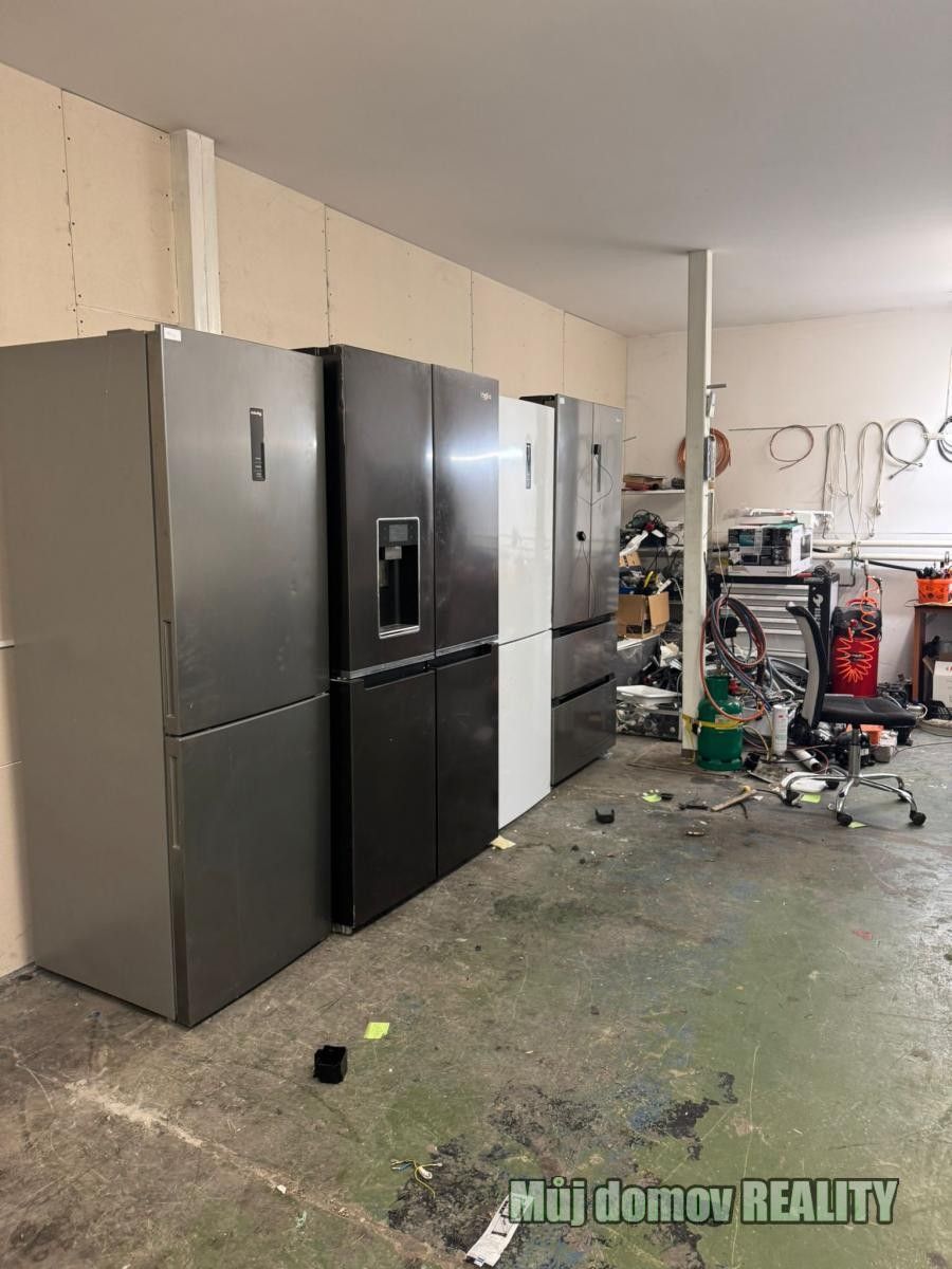 Sklady, Kašperská, Praha, 100 m²