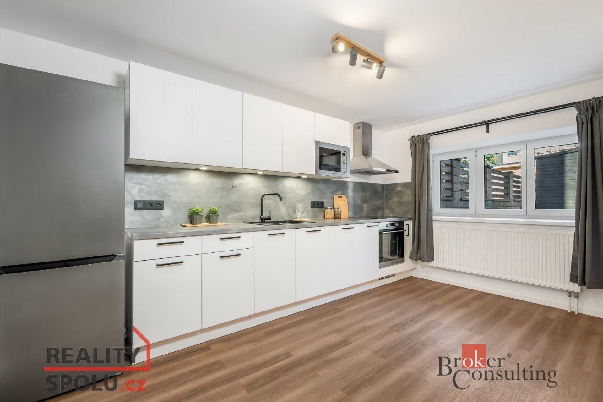 Prodej vila - Mukařovská, Praha, 291 m²