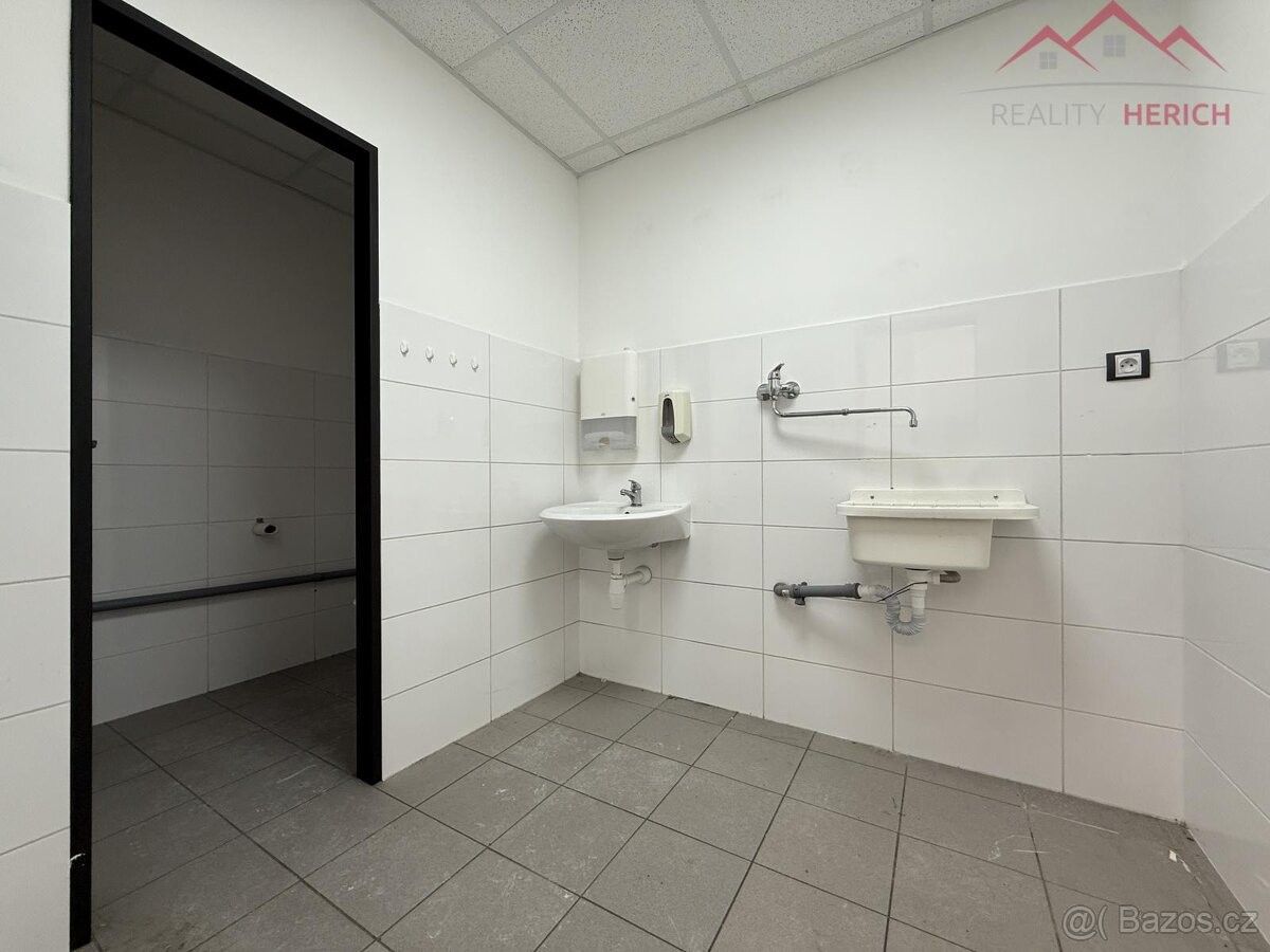 Obchodní prostory · Chomutov, 430 01 - 4