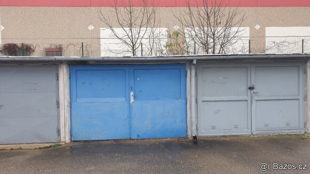 Garáže, Brno, 625 00