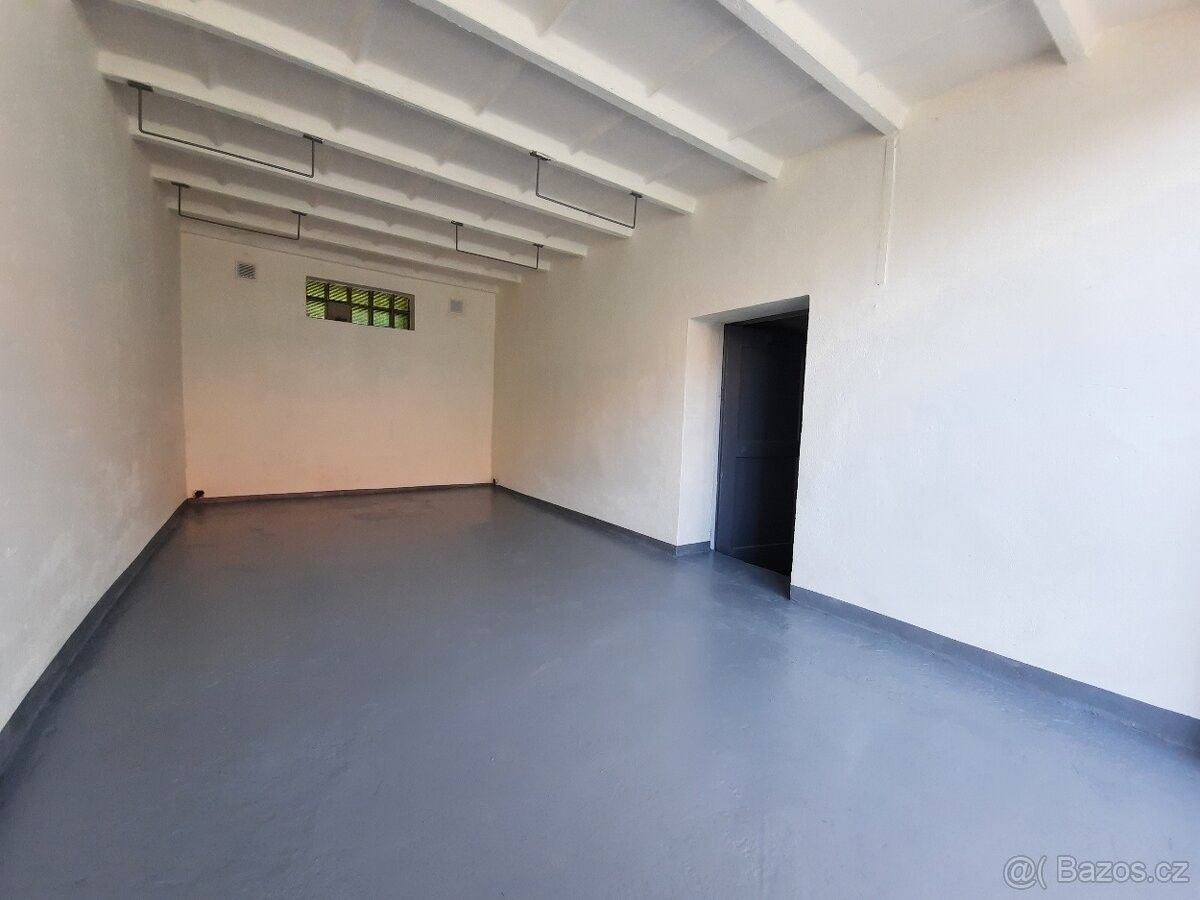 Pronájem garáž - Kuřim, 664 34