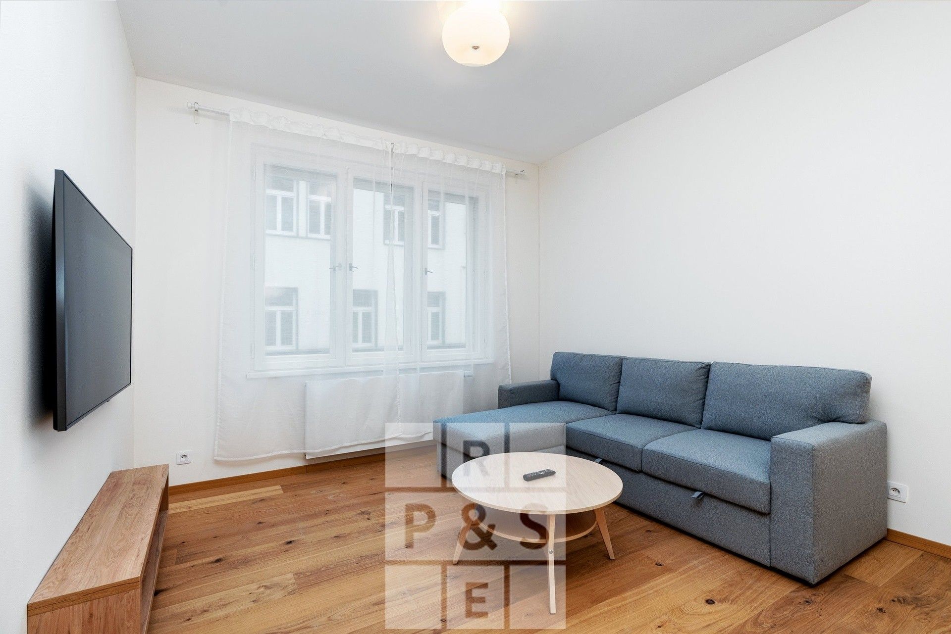 2+kk, Krymská, Praha, 49 m²