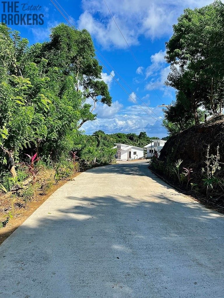 Prodej rodinný dům - 987 66, Zahraničí