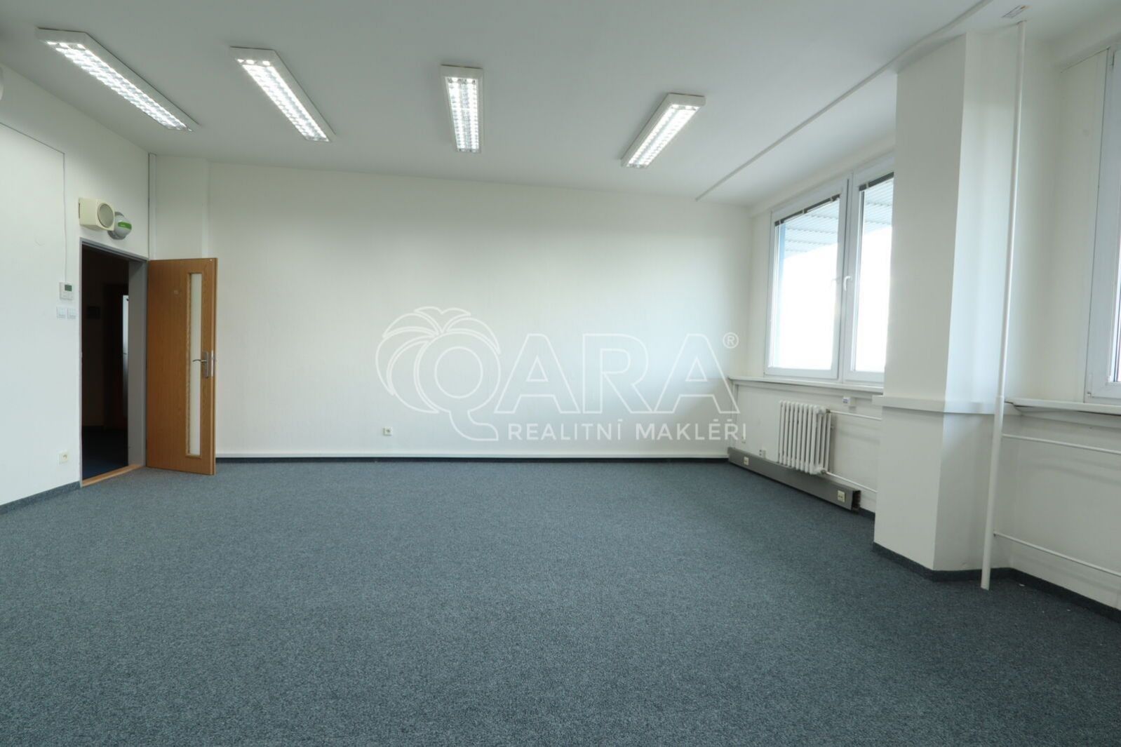 Kancelář · 35 m² · Roztylská  , Praha Chodov - 3