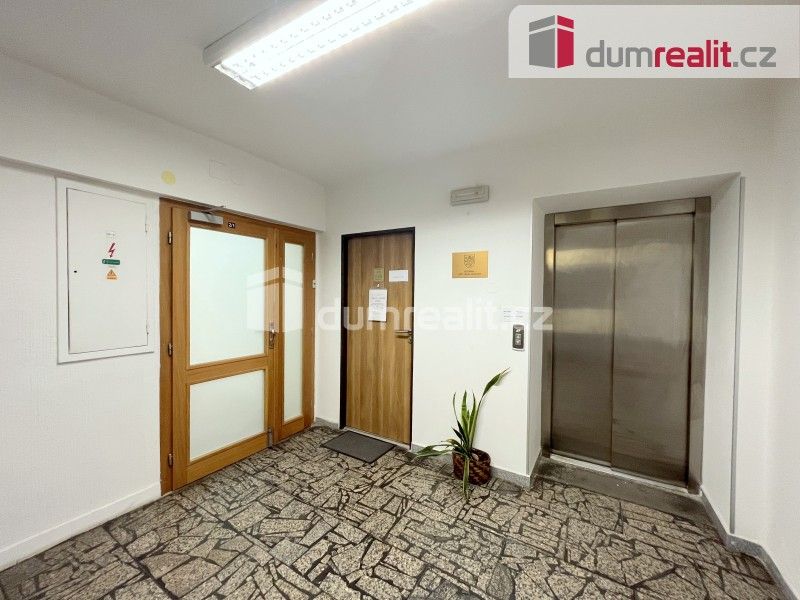 Pronájem kancelář - Karla IV., České Budějovice, 24 m² - 5