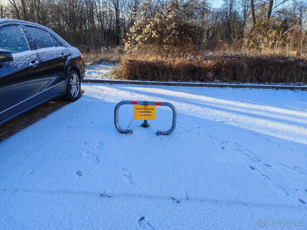 Garáže, Praha, 182 00