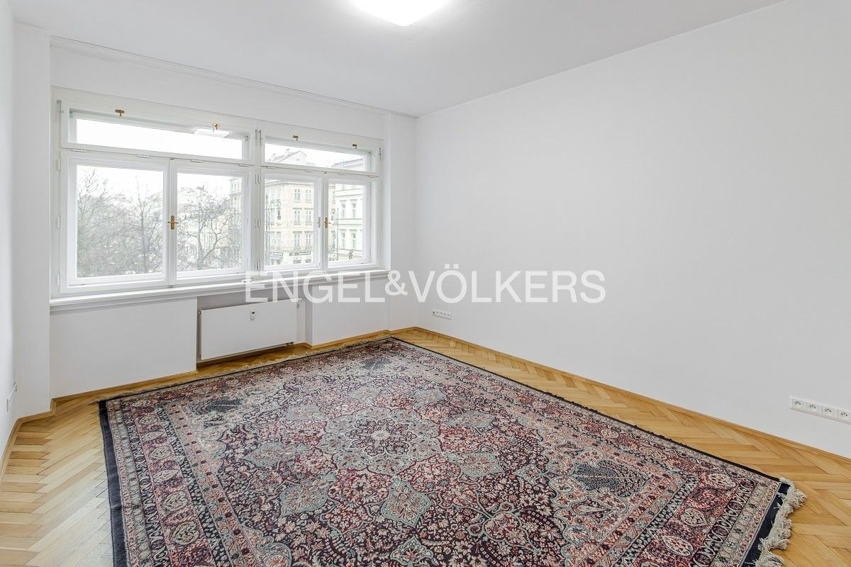 3+kk, Újezd, Praha, 98 m²