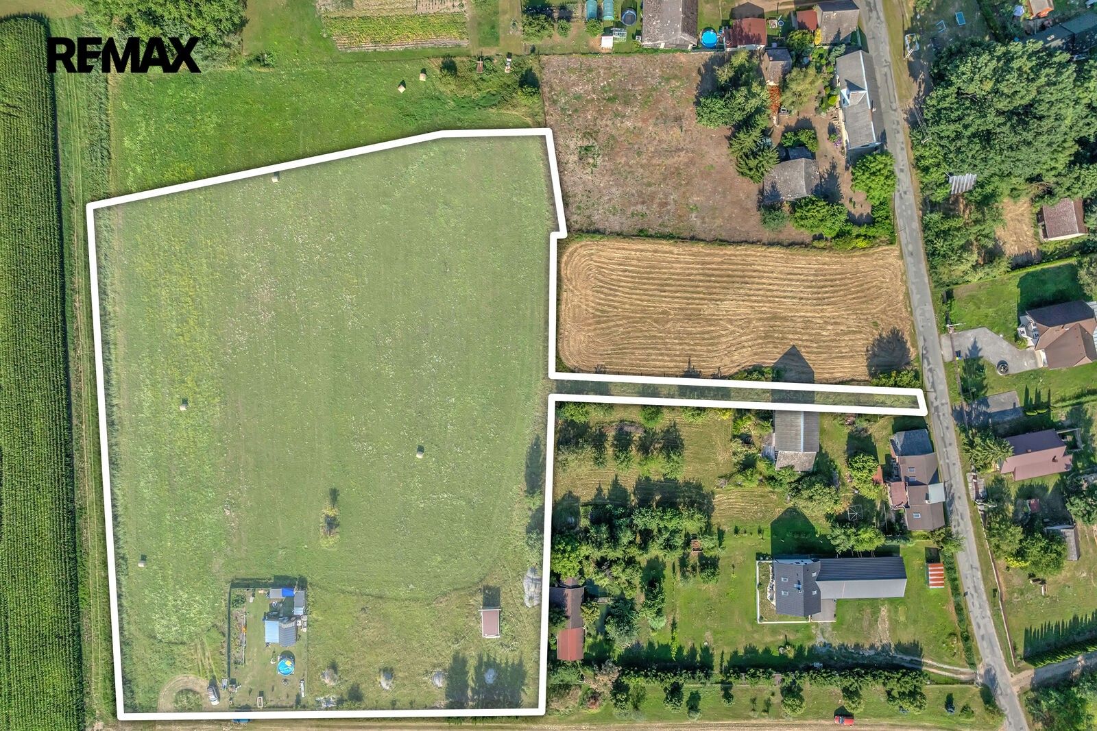 Pozemek pro bydlení, 12 402 m²