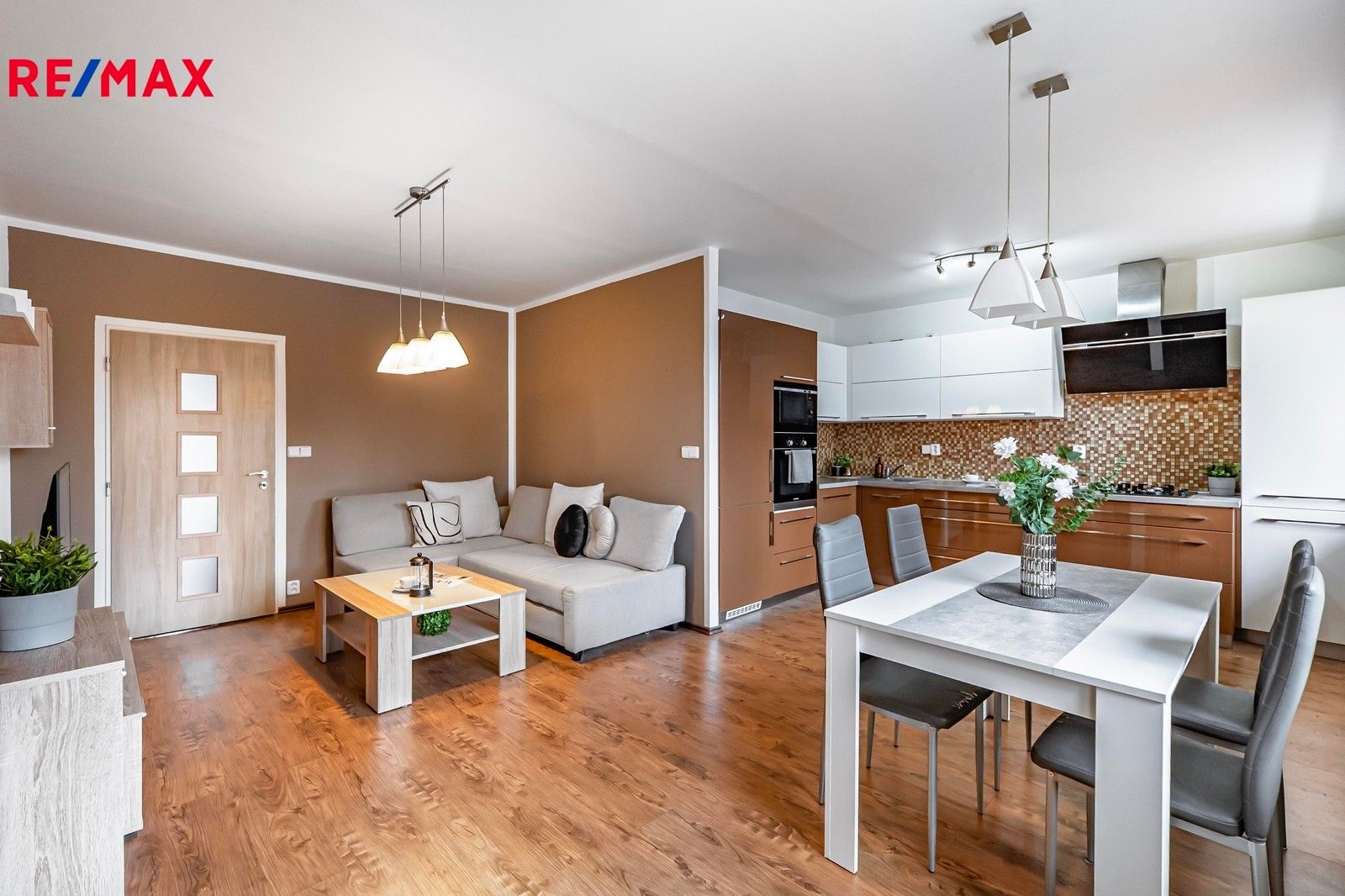 3+kk, Jablonecká, Praha, 75 m²